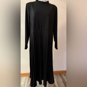SHEIN black pleaded long sleeve dress.